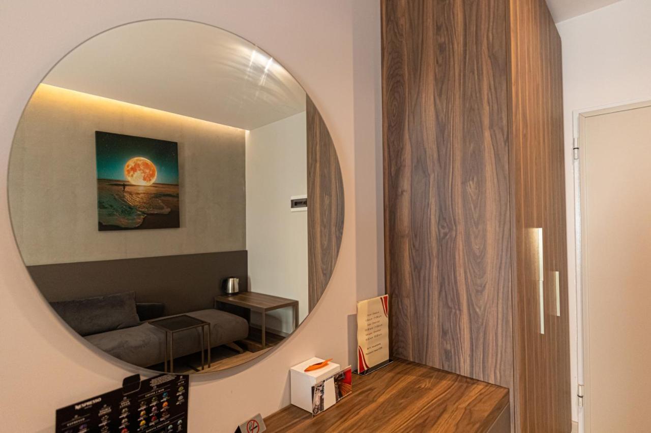 Novus Rooms فلورا المظهر الخارجي الصورة