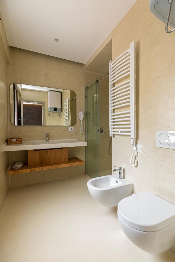 Novus Rooms فلورا المظهر الخارجي الصورة