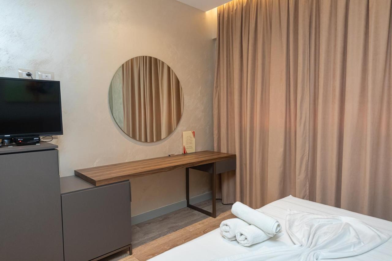 Novus Rooms فلورا المظهر الخارجي الصورة